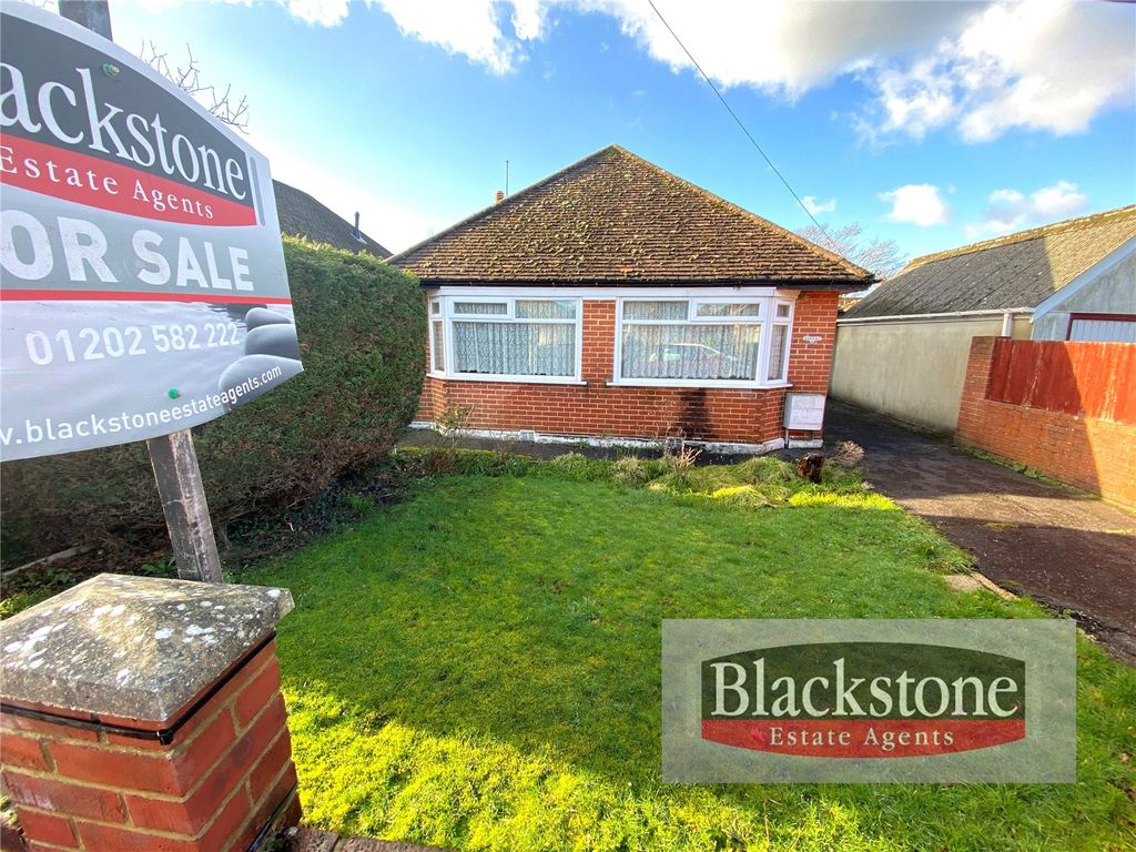 2 bed bungalow for sale in Royal Oak Road, Kinson, Bournemouth, Dorset