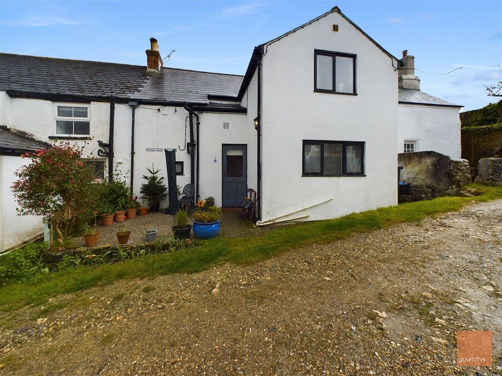 2 bed semidetached house for sale in Fore Street, Mount Hawke, Truro