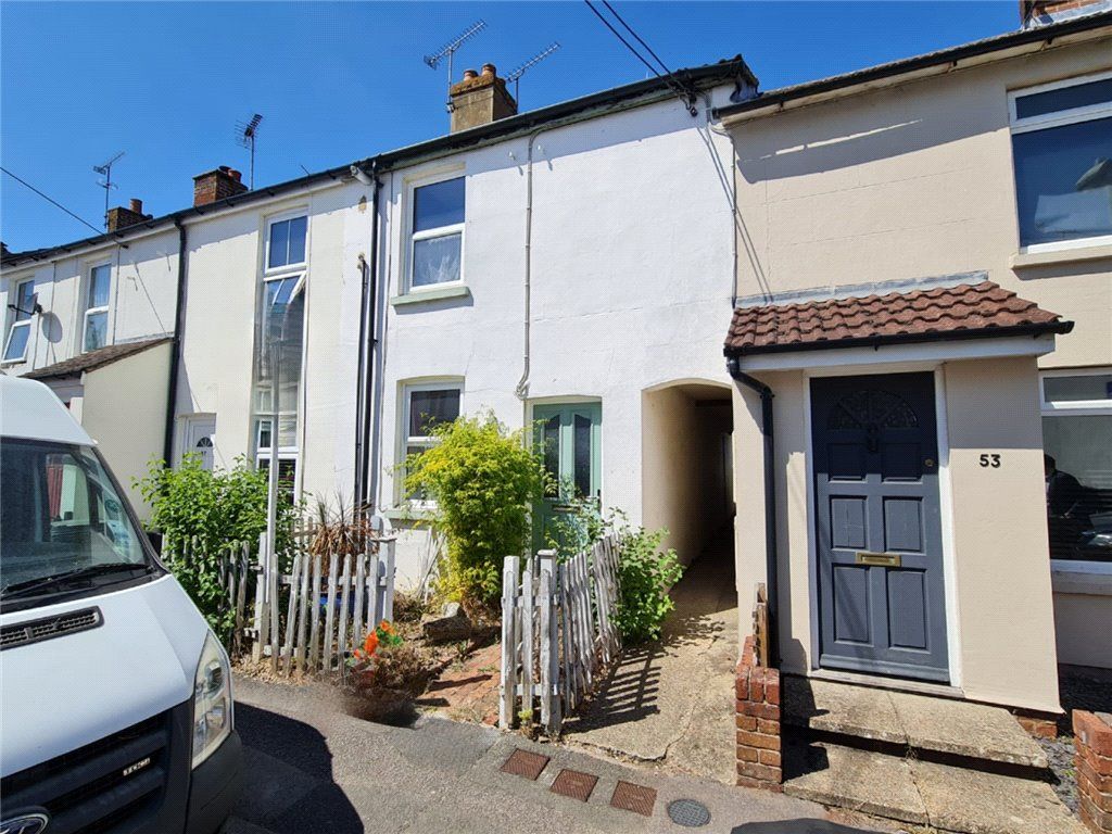 2 bed terraced house for sale in Victoria Road, Alton, Hampshire GU34 Zoopla