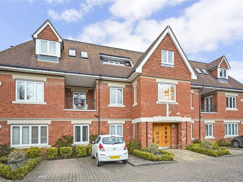2 bed flat for sale in Wray Park Road, Reigate, Surrey RH2 Zoopla