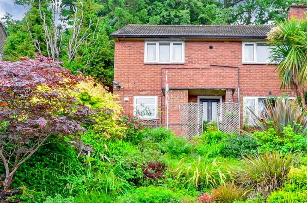 2 bed end terrace house for sale in Sherwood Way, Tunbridge Wells, Kent