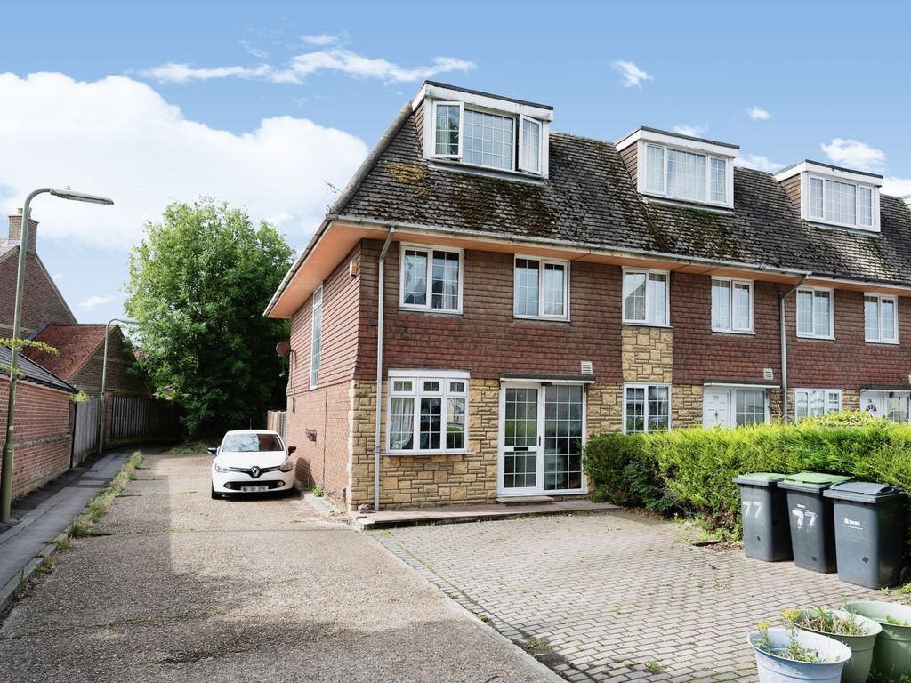 4 bed end terrace house for sale in Station Road, Hayling Island