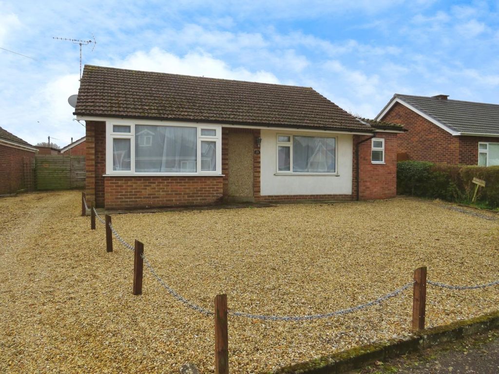 4 bed detached bungalow for sale in Glebe Road, Weeting, Brandon IP27