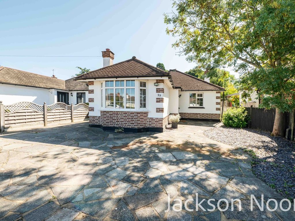 2 bed detached bungalow for sale in Oakland Way, Ewell Court KT19, £