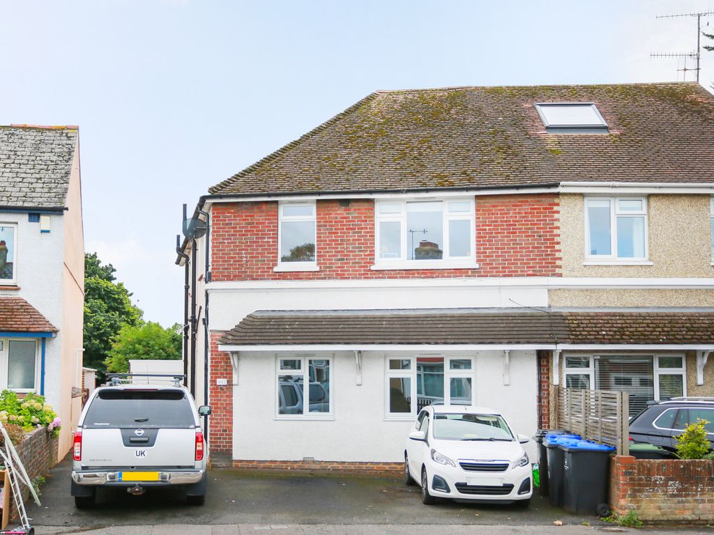 2 bed flat to rent in Upper Shoreham Road, Shoreham By Sea, West Sussex