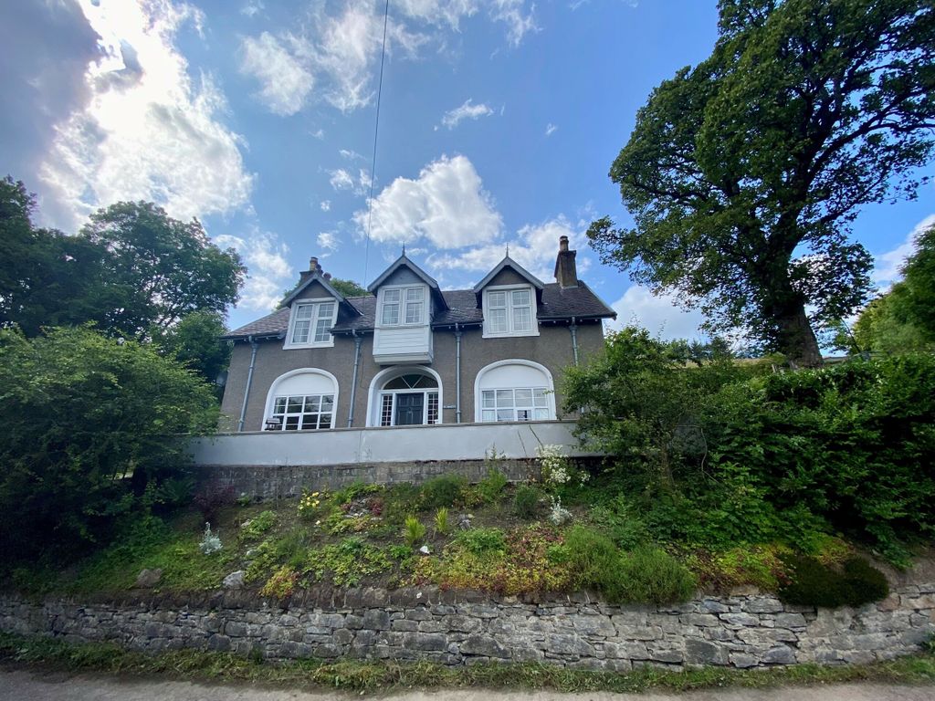 5 bed detached house for sale in Dufftown, Keith AB55, £270,000 Zoopla