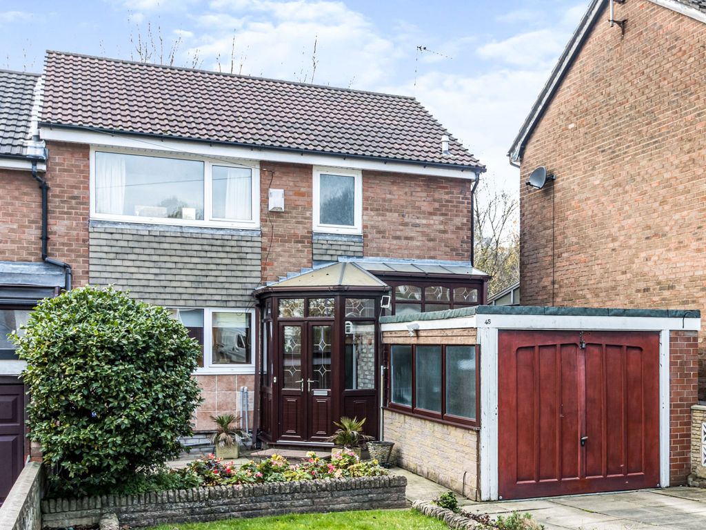 4 bed end terrace house for sale in Chapelhill Drive, Manchester