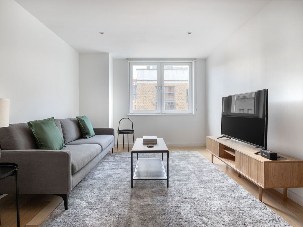 2 bed flat to rent in Old Street, London N1, £3,550 pcm Zoopla