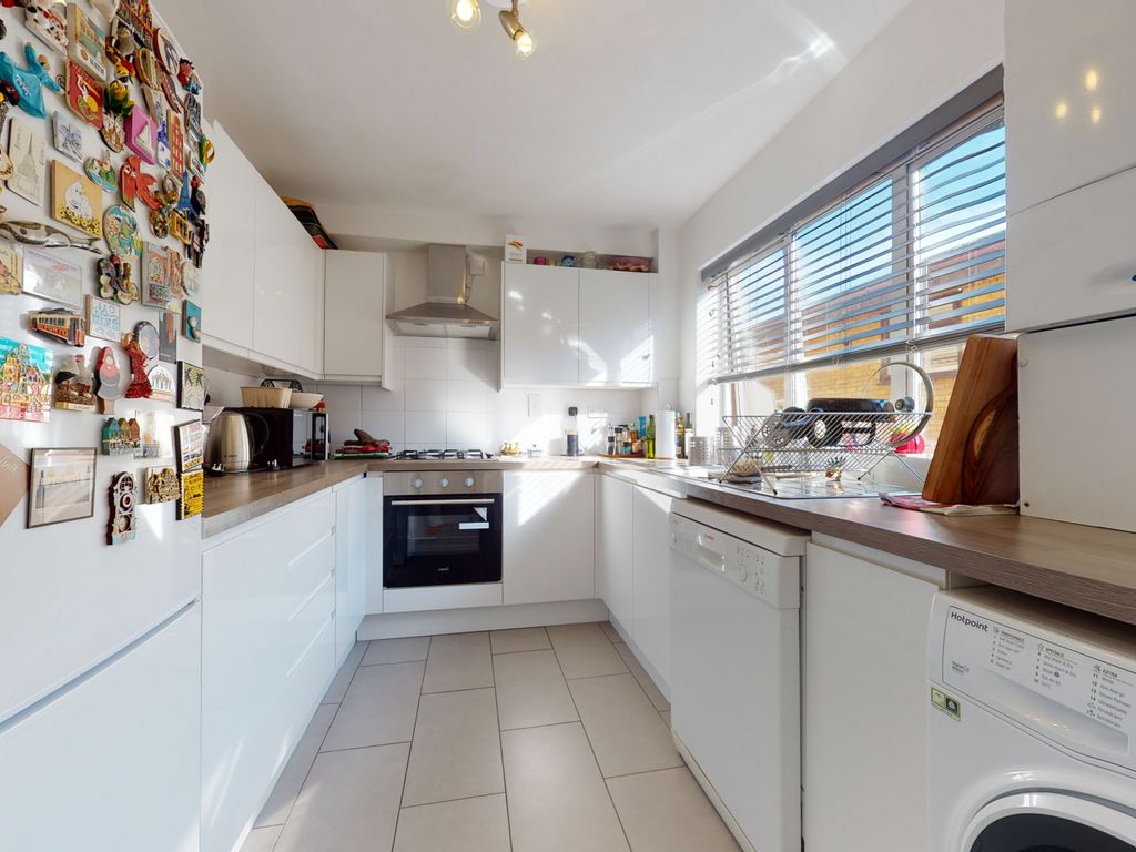 Chloe Court, 79 Worple Road, London SW19