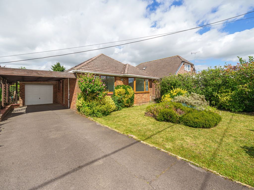 3 bed detached bungalow for sale in Orchard Avenue,
