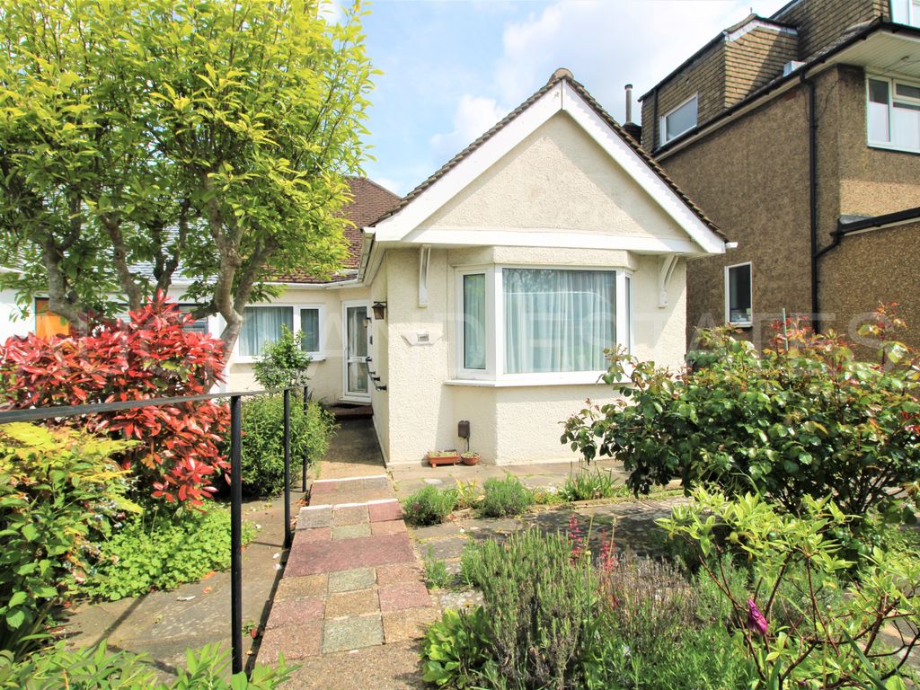 3 bed semidetached bungalow for sale in Wroxham Gardens, Potters Bar