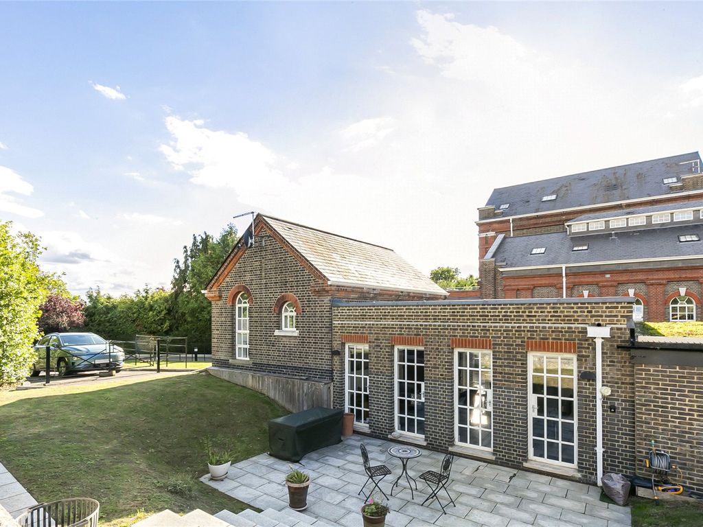 3 bed detached house for sale in Hadley Road, Enfield, Middlesex EN2 Zoopla
