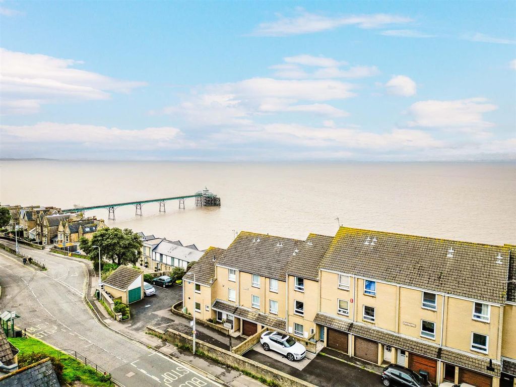 4 bed town house for sale in Wellington Terrace, Clevedon BS21, £