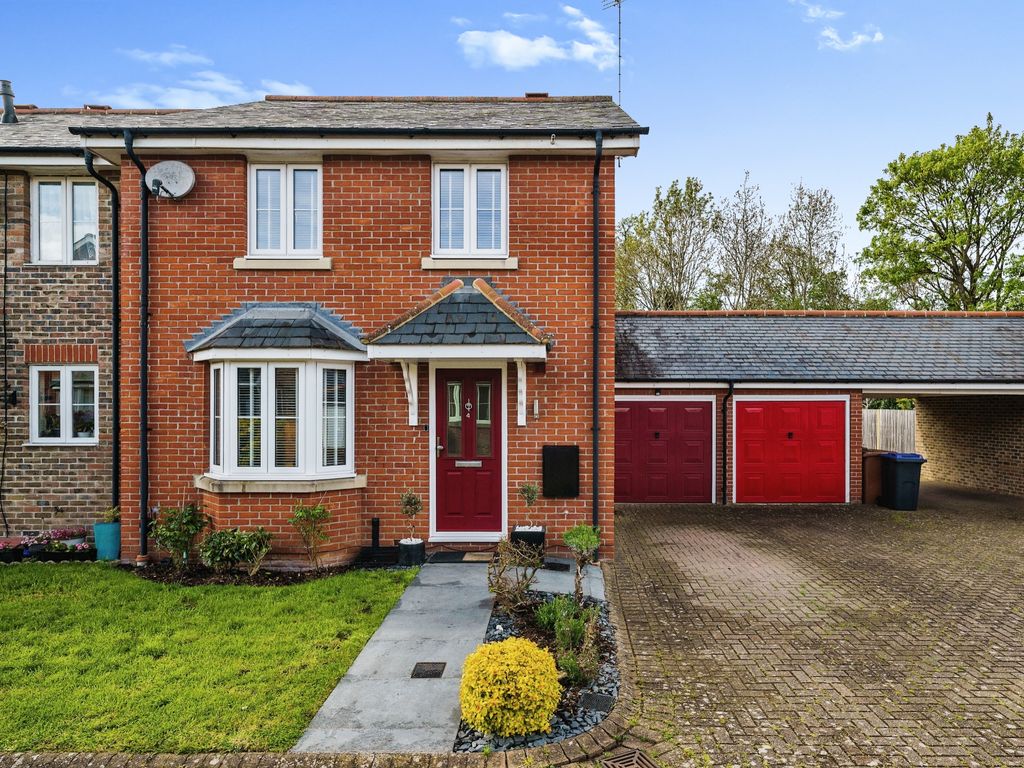 3 bed terraced house for sale in Sturla Close, Hertford SG14 Zoopla