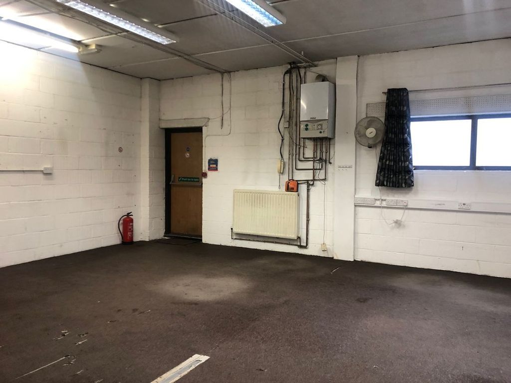 Warehouse for sale in River Road Business Park, River Road, Barking