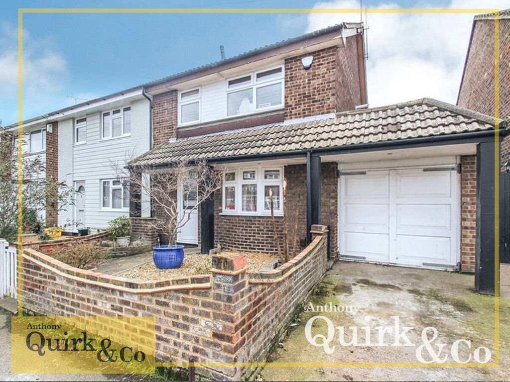 3 bed end terrace house for sale in Third Avenue, Canvey Island SS8, £