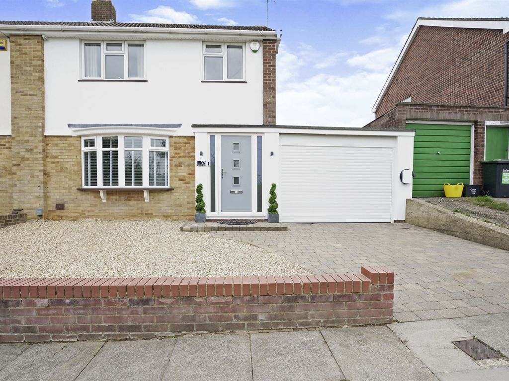 Swasedale Road, Luton LU3  