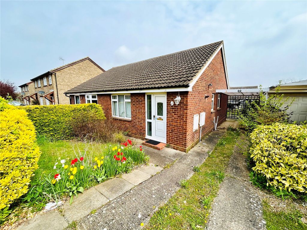 2 bed bungalow for sale in Coleridge Close, Hitchin, Hertfordshire SG4