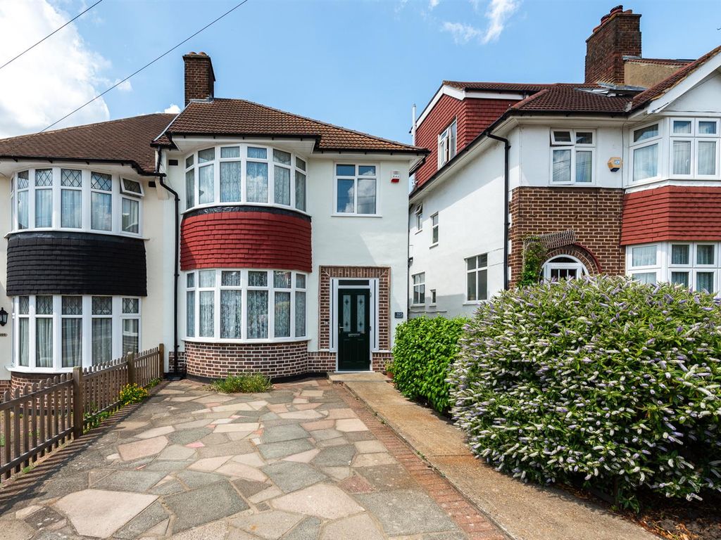 3 bed semidetached house for sale in Glenesk Road, London SE9 Zoopla