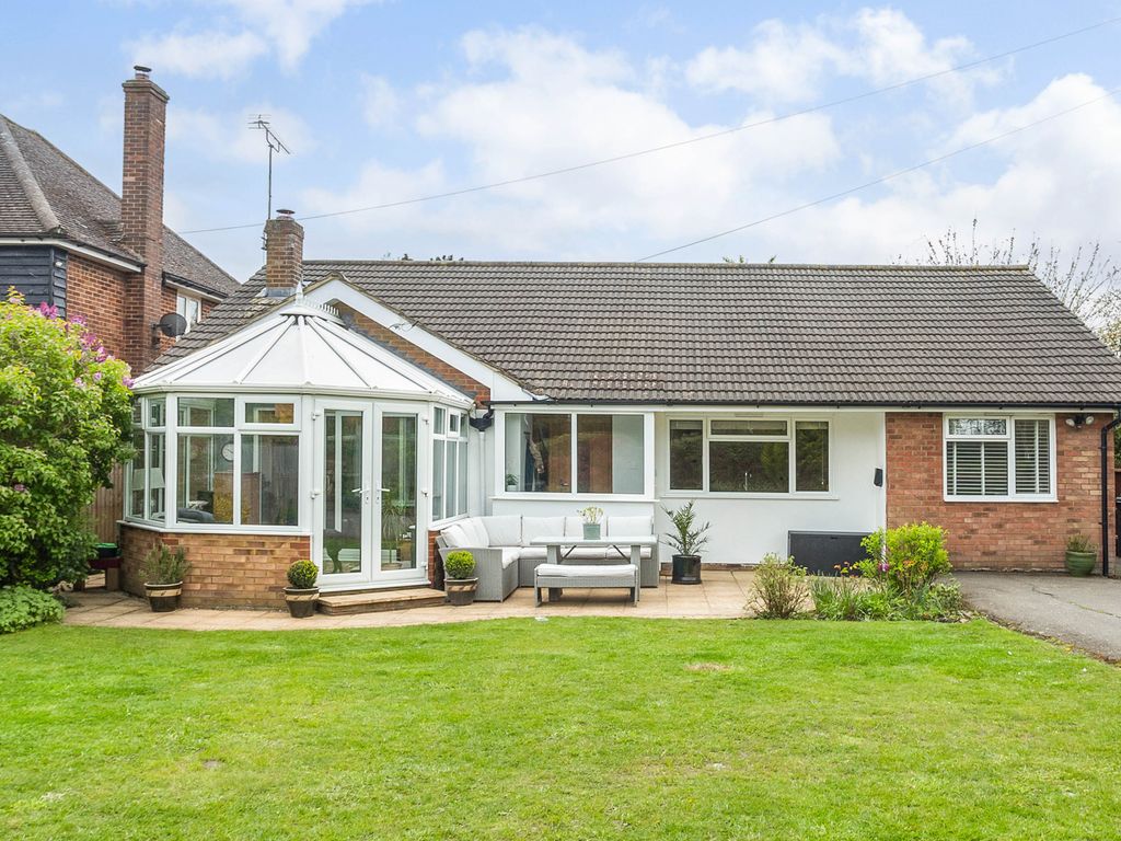 4 bed detached bungalow for sale in Moses Plat Lane, Speen HP27, £
