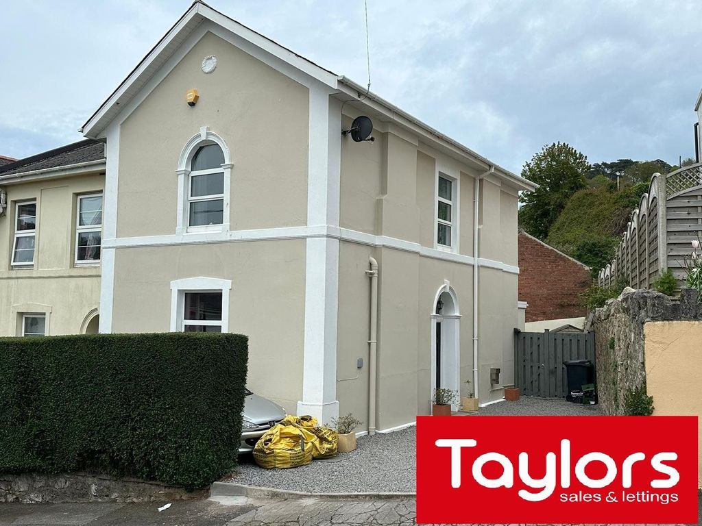 4 bed end terrace house for sale in Hoxton Road, Torquay TQ1, £299,950
