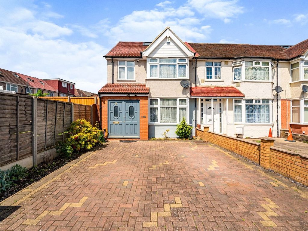 5 bed end terrace house for sale in Mornington Road, Greenford UB6, £