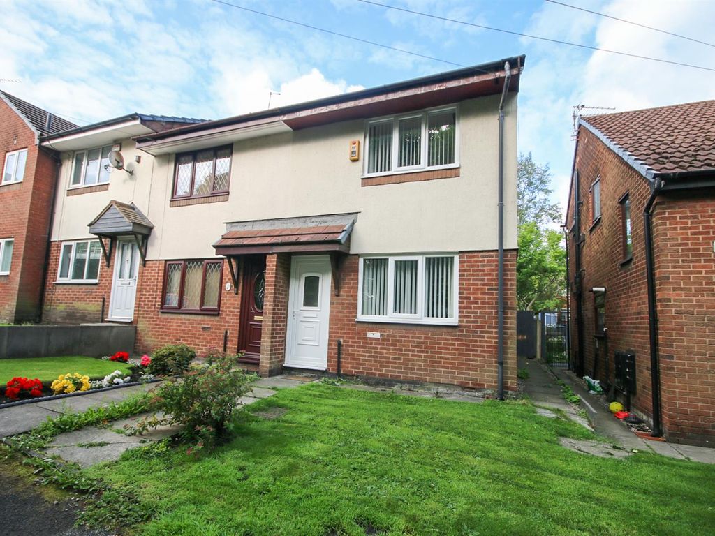 2 bed end terrace house for sale in Manchester Road, Clifton, Swinton