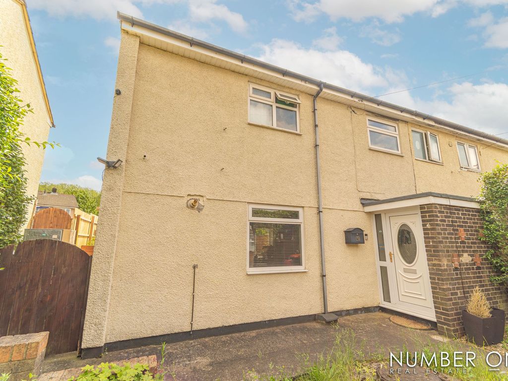 3 bed semidetached house for sale in Larch Grove, Llanmartin NP18, £