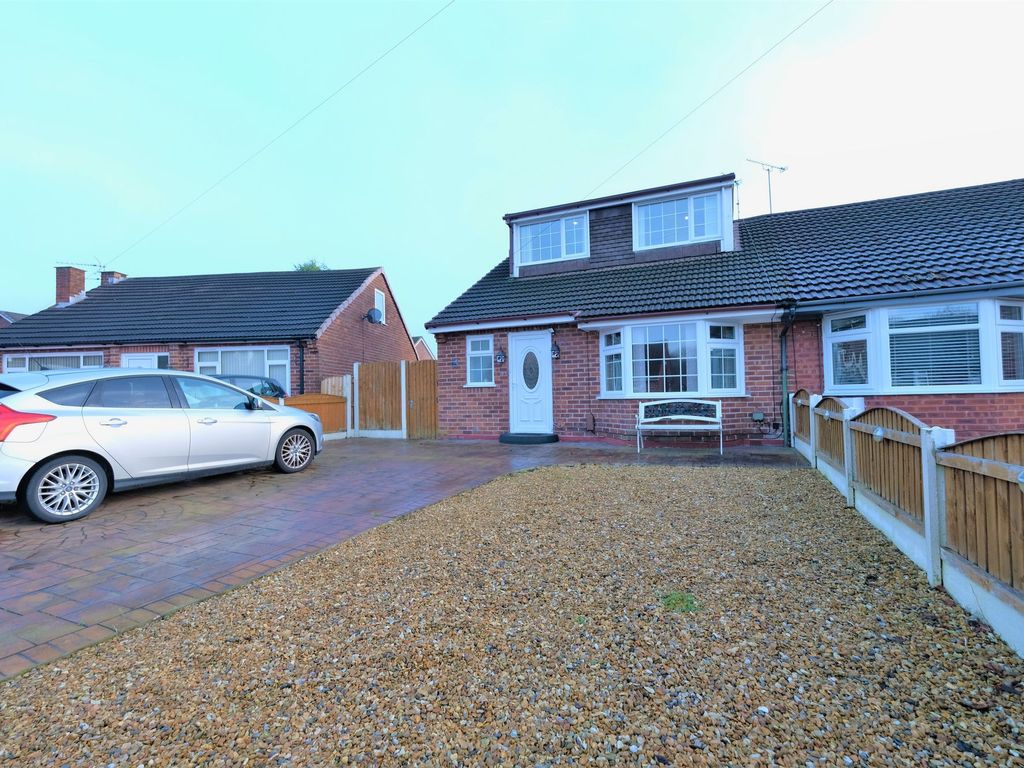 3 bed detached house for sale in Sunningdale Drive, Irlam M44 Zoopla