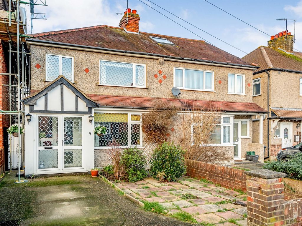 3 bed semidetached house for sale in Bourne Road, Merstham, Redhill