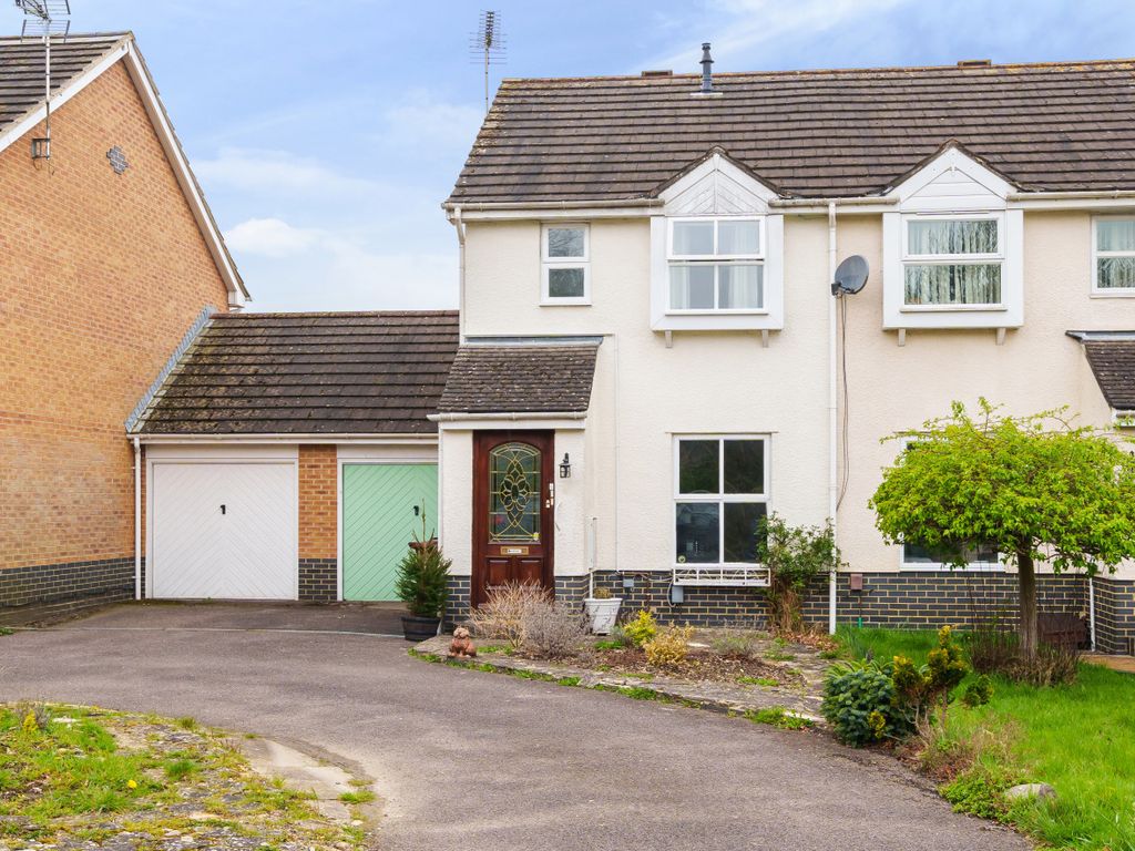 2 bed semidetached house for sale in Orwell Road, Petersfield