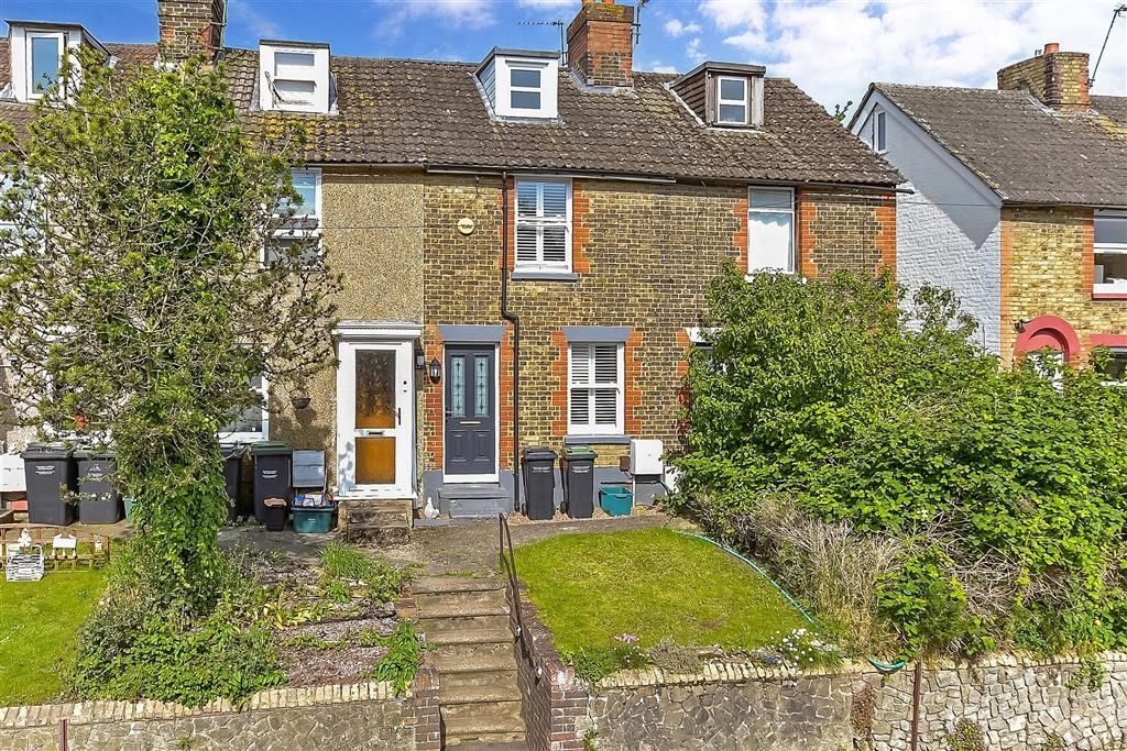 3 bed terraced house for sale in Holborough Road, Snodland, Kent ME6, £