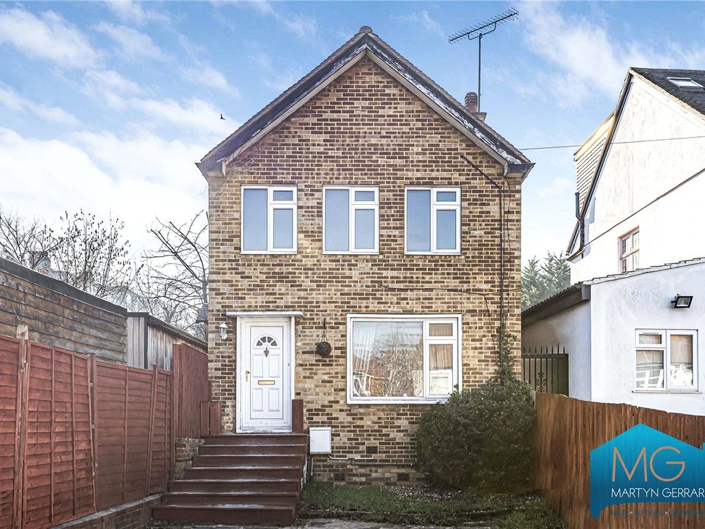 3 bed detached house for sale in Torrington Gardens, London N11 Zoopla