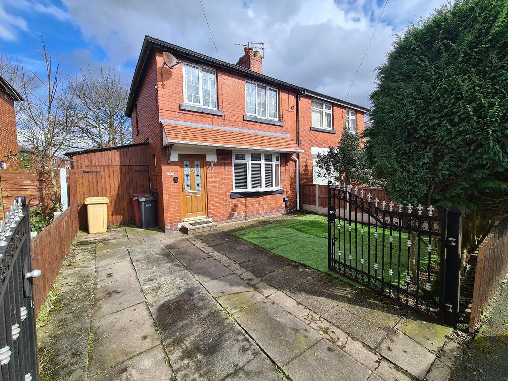 3 bed semidetached house for sale in Greenfold Avenue, Farnworth