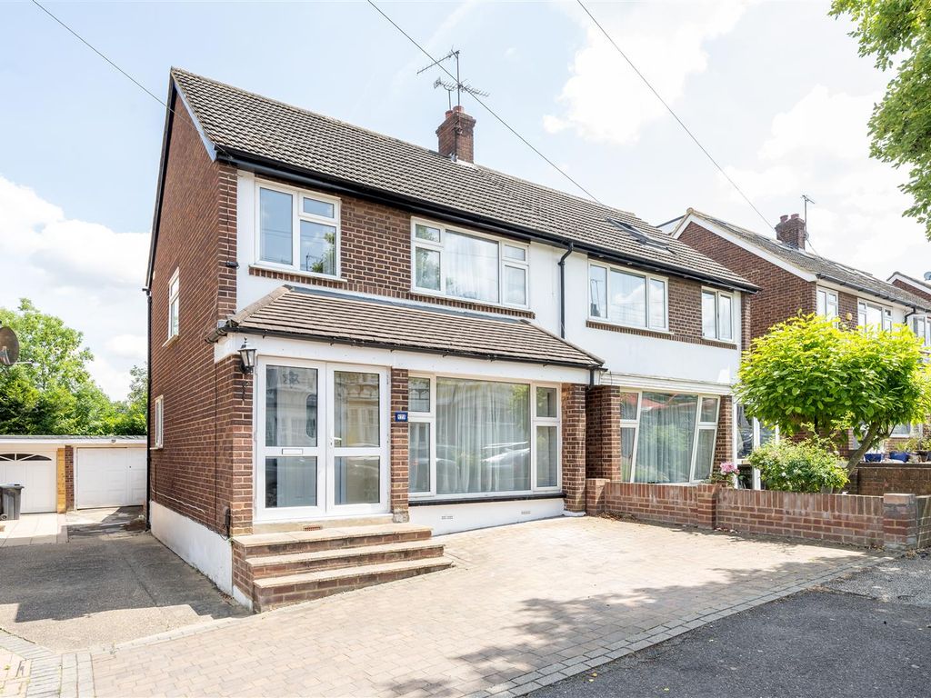 3 bed semidetached house for sale in Wynndale Road, London E18 Zoopla