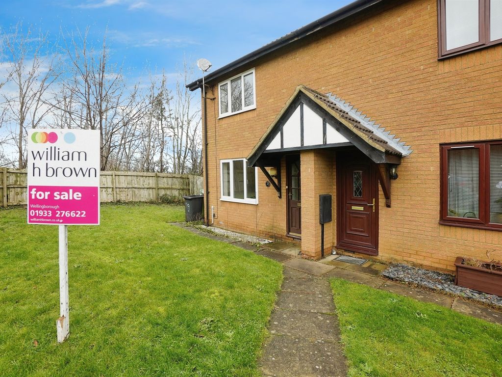 3 bed semidetached house for sale in Chatsworth Drive, Wellingborough