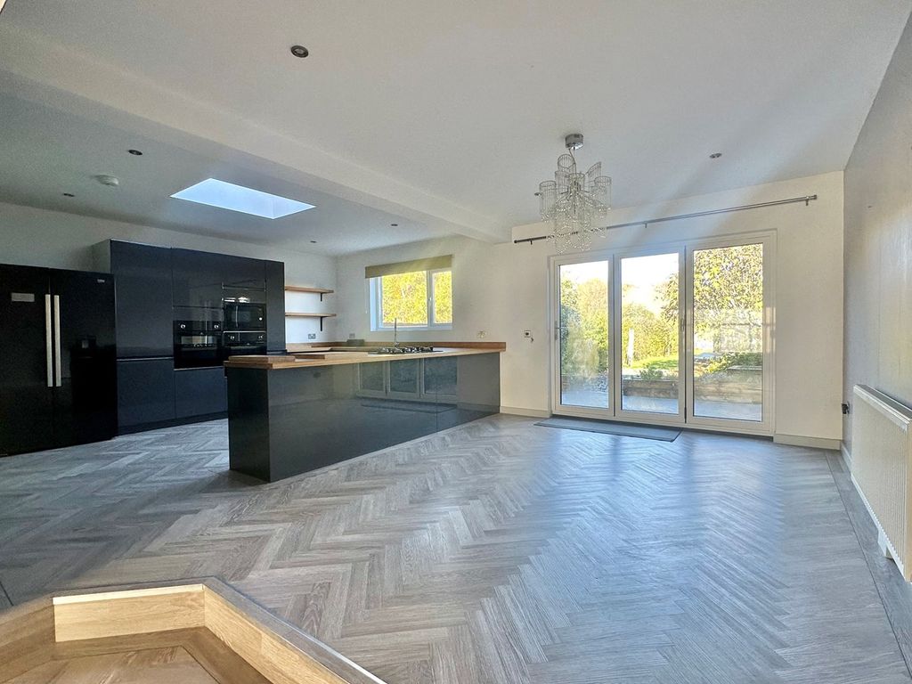 4 bed semidetached house for sale in Turkey Road, BexhillOnSea TN39