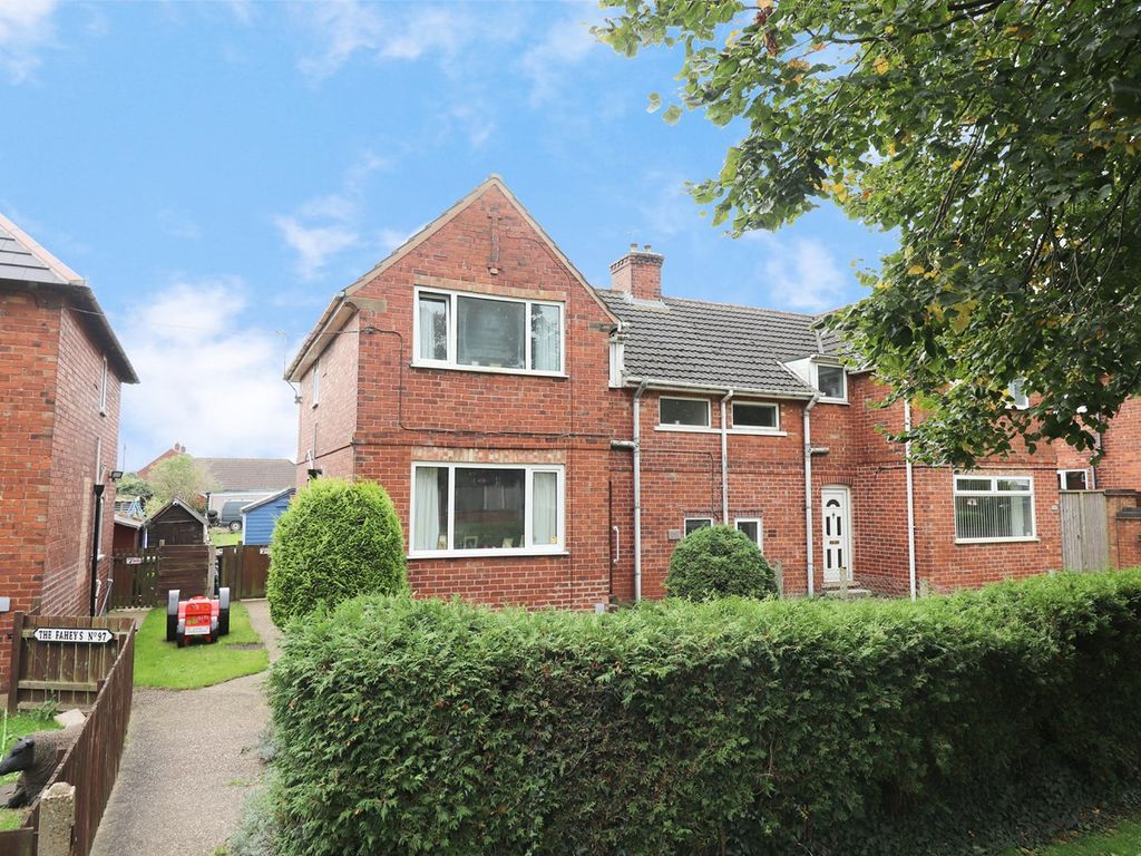 3 bed semidetached house for sale in Earlsgate, Winterton, Scunthorpe