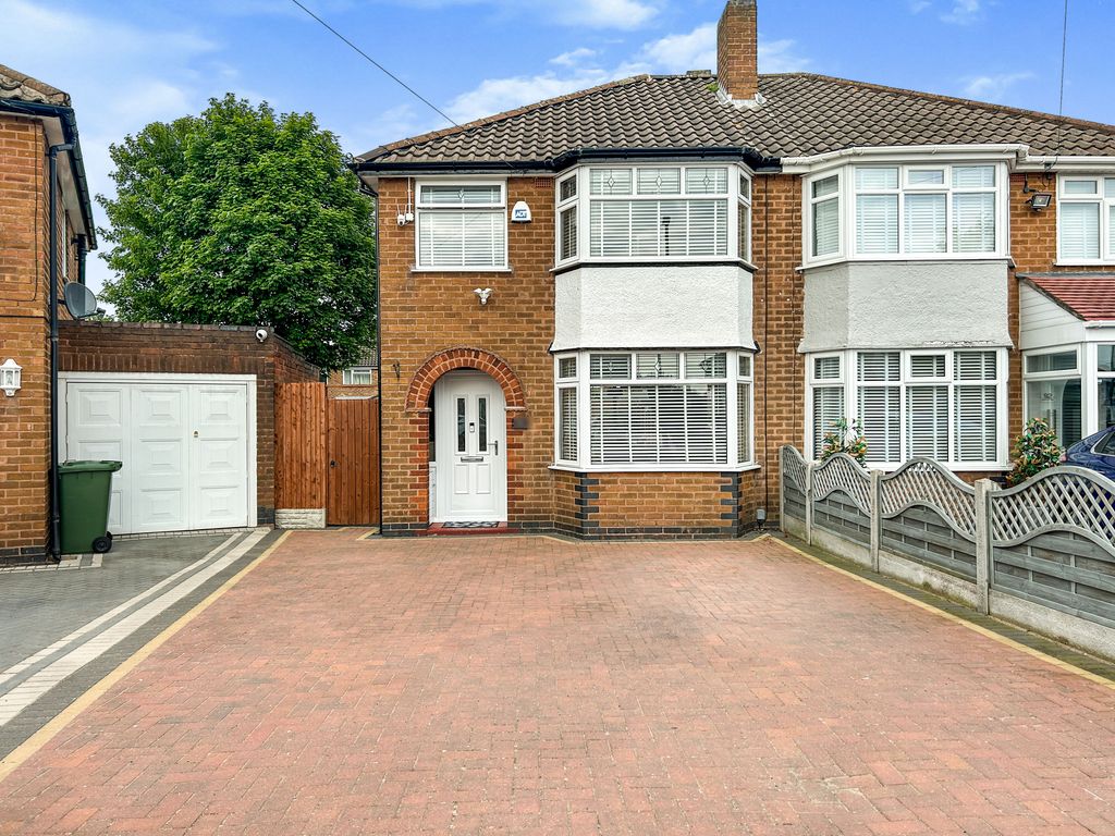 3 bed semidetached house for sale in Selworthy Road, Castle Bromwich