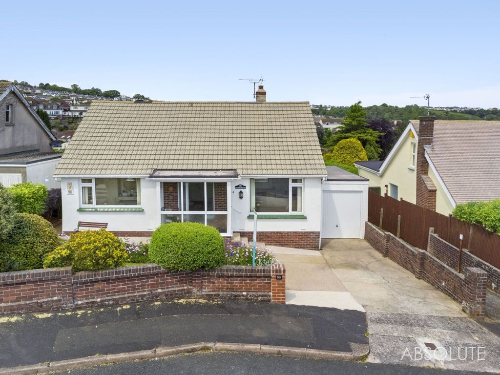 2 bed bungalow for sale in Laura Grove, Paignton TQ3, £400,000 Zoopla