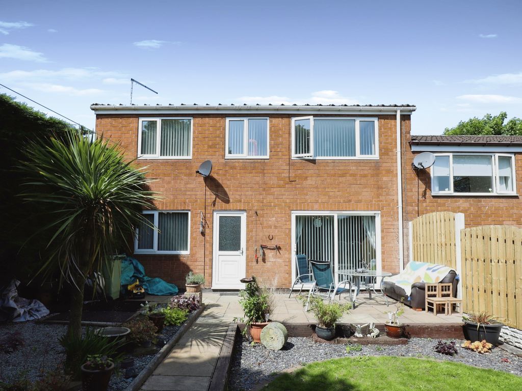 3 bed end terrace house for sale in Baker Drive, Killamarsh, Sheffield