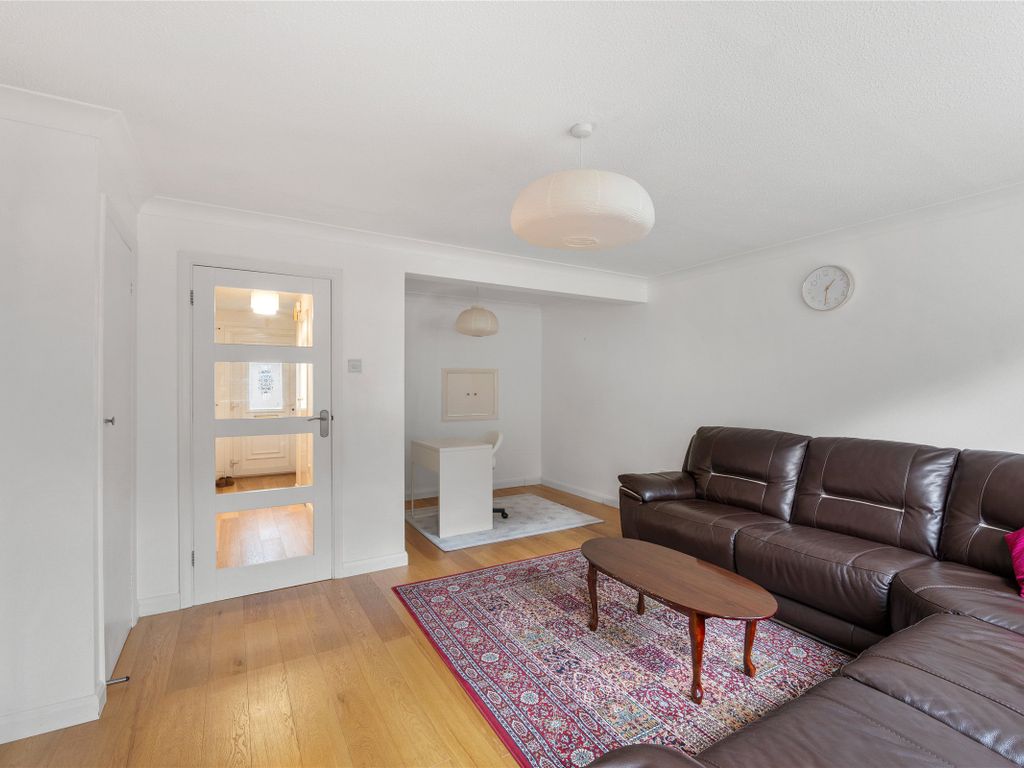 3 bed terraced house for sale in Saxon Way, Reigate, Surrey RH2, £