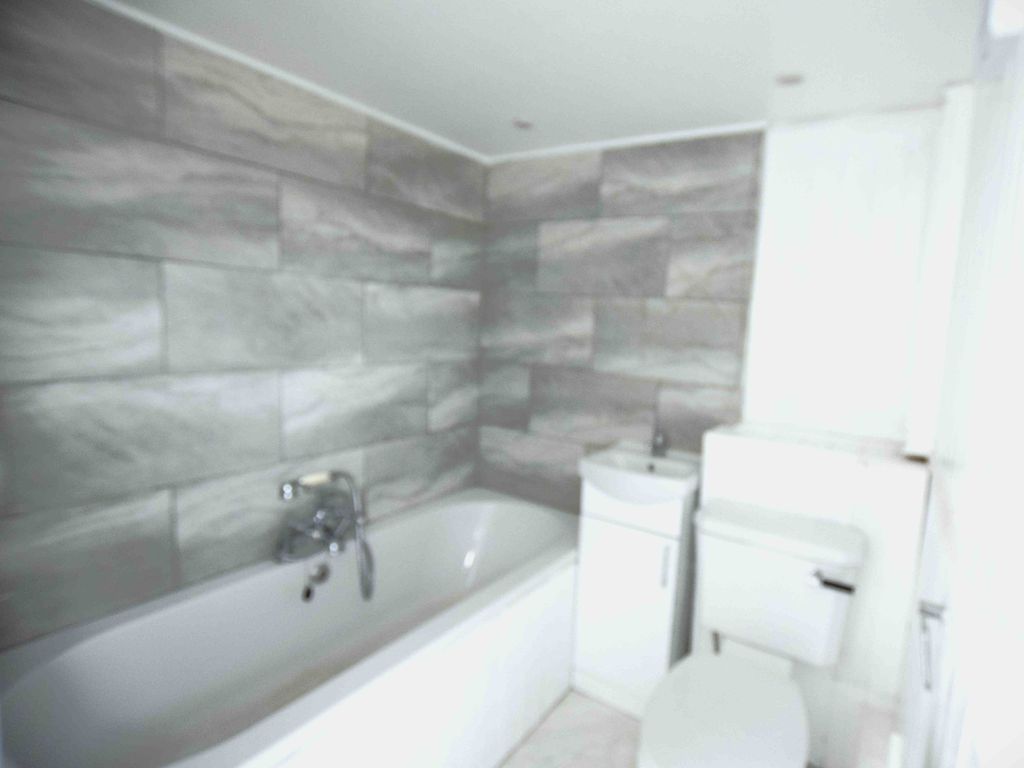 3 bed terraced house to rent in Charlesworth Street, Bolsover