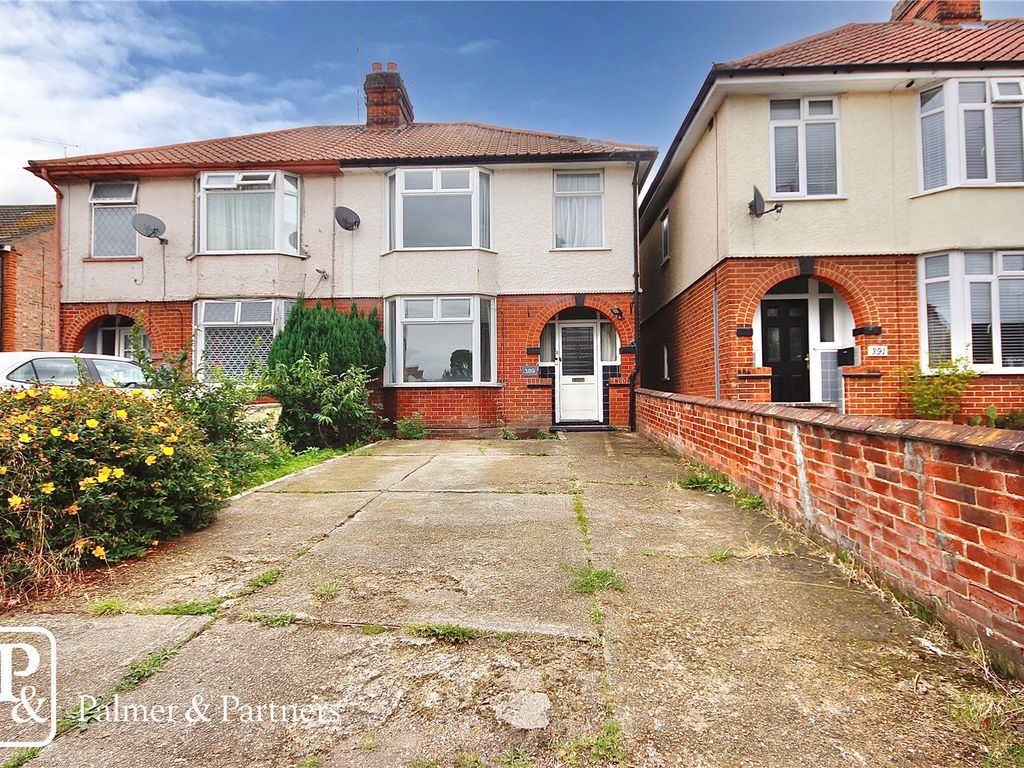 3 bed semidetached house for sale in Felixstowe Road, Ipswich, Suffolk