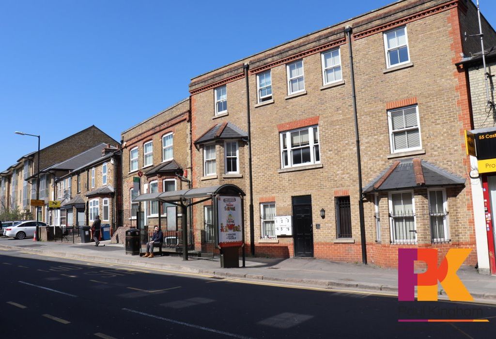 2 bed flat to rent in Castle Street, High HP13, £1,195 pcm Zoopla