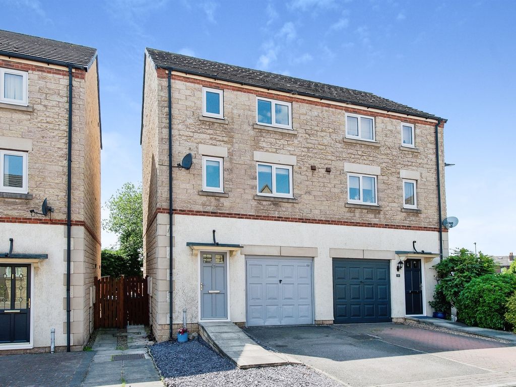 3 bed semidetached house for sale in Hayfield Way, Ackworth