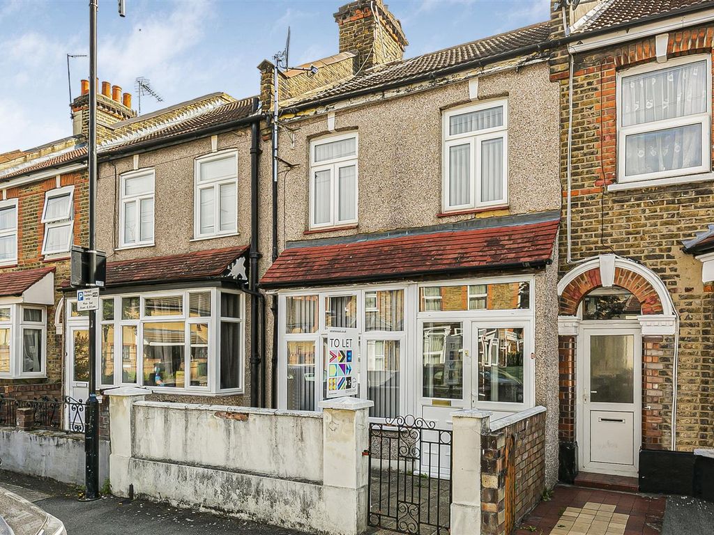 3 bed terraced house to rent in Gosport Road, Walthamstow, London E17