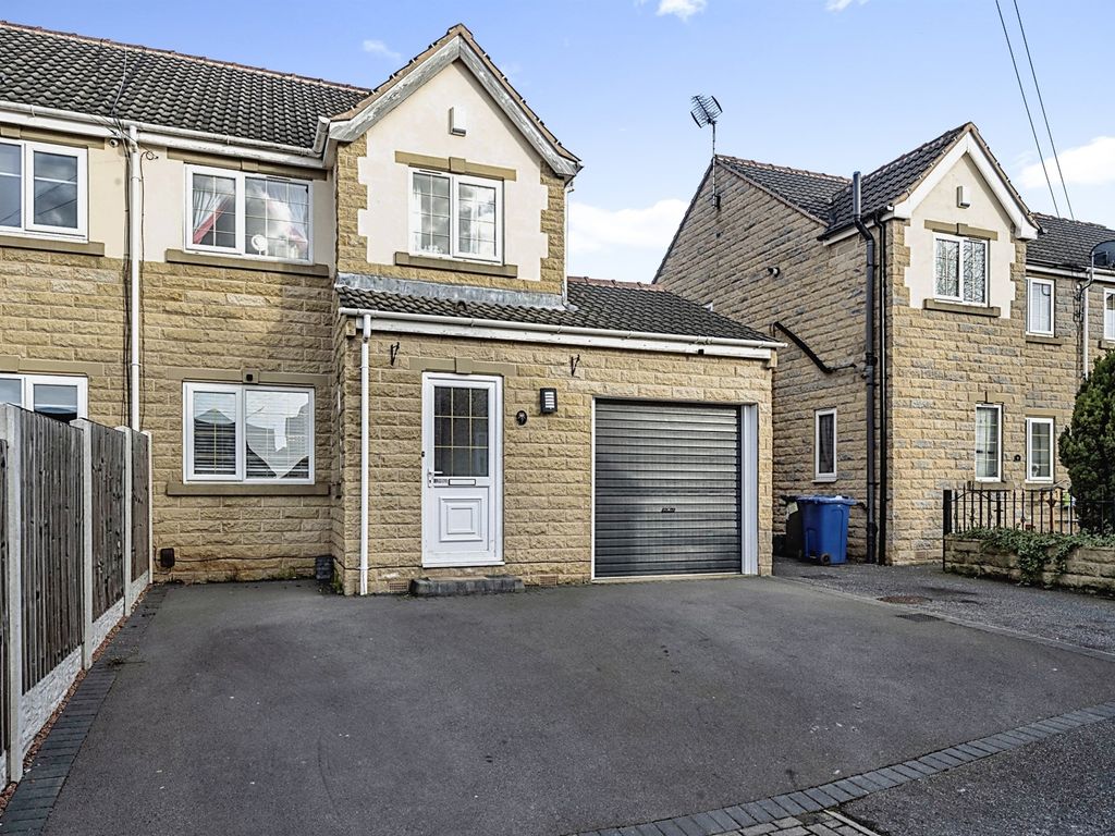 3 bed semidetached house for sale in Peakstone Close, Balby, Doncaster