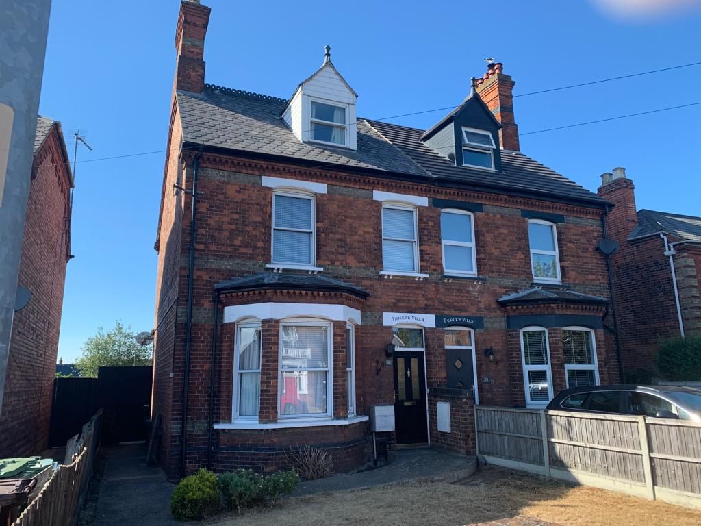 4 bed semidetached house for sale in Wootton Road, Gaywood, King's