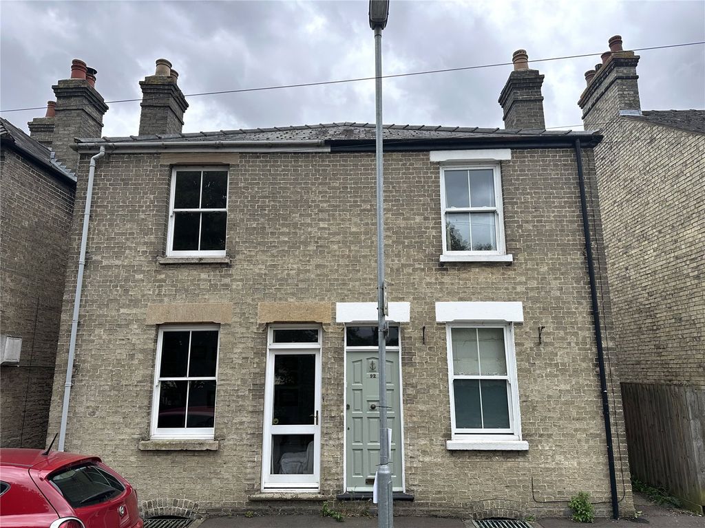 3 bed semidetached house to rent in Alpha Terrace, Trumpington